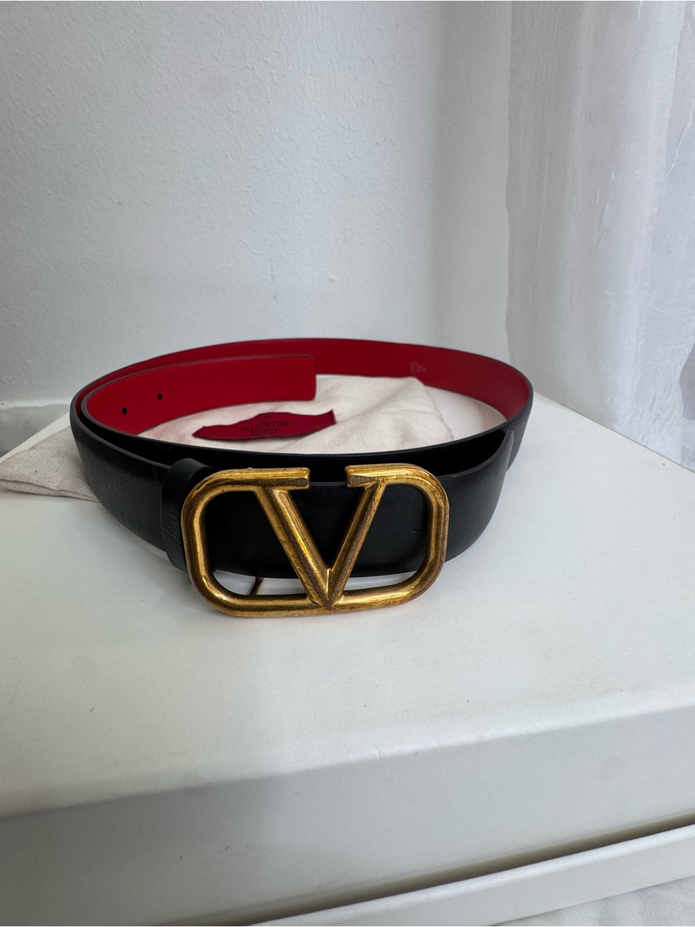Authentic Valentino Garavani VLogo Reversible Black/Red Leather Belt 85/34
